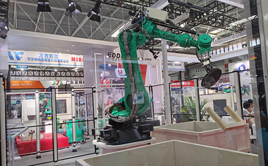 山東 中日韓智能制造大會(huì)暨青島國際機(jī)床展覽會(huì)隆重開幕，共繪區(qū)域合作新藍(lán)圖